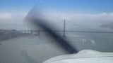 podobny do Verrazano Bridge w NYC, ale to Golden Gate od strony zatoki San Francisco