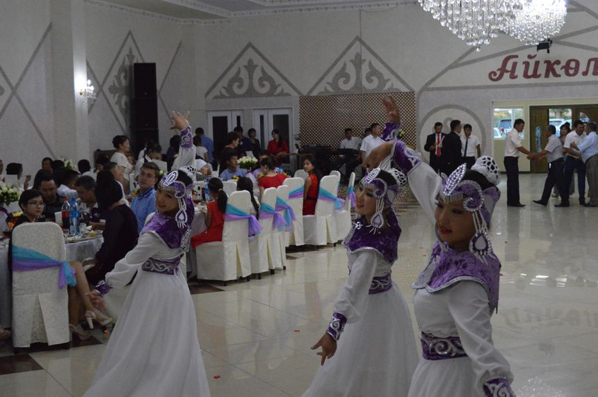 kirgiski, weselny taniec ludowy,16 lipca 2016.