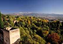 Widok z Alhambry na Sierra Nevada