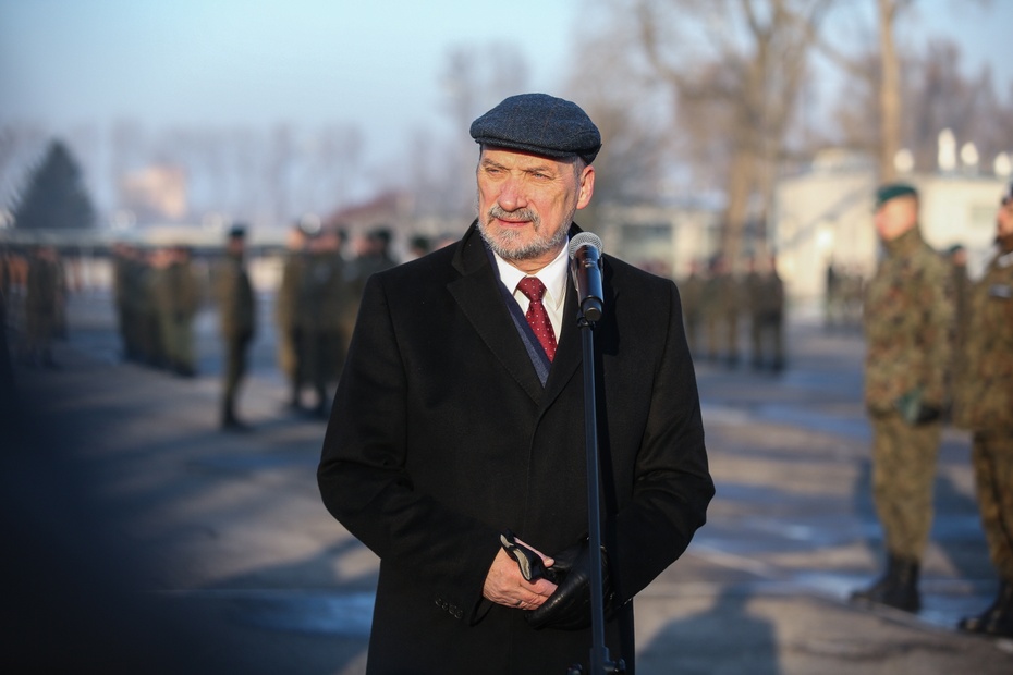Antoni Macierewicz, szef MON. Fot. PAP/Rafał Guz