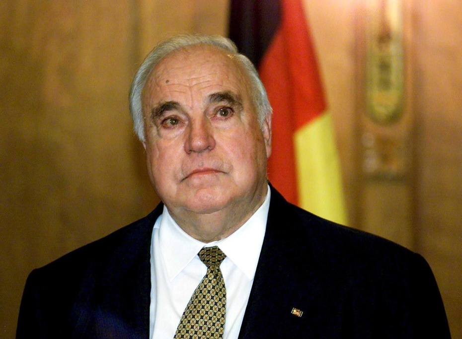 Helmut Kohl, zdj. archiwalne, fot.  	PAP/EPA/Attila Kisbenedek
