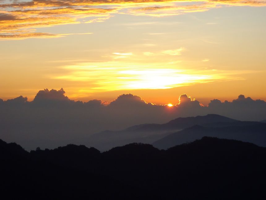 Wschód słońca, góry Sheipa
