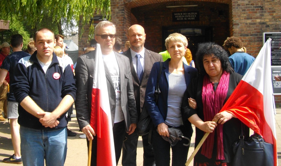 Delegacja Fundacji Paradis Judaeorum - Michał Kamiński, Tomasz Kulpa, Michał Tyrpa, Ewa Wolska, Joanna Płotnicka - 14 czerwca 2016 r. w Auschwitz