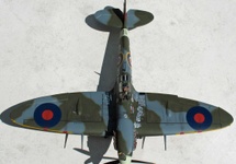 Model Spitfire Mk Vb Jana Zumbacha, Dywizjon 303. Zdjęcie Alpejski