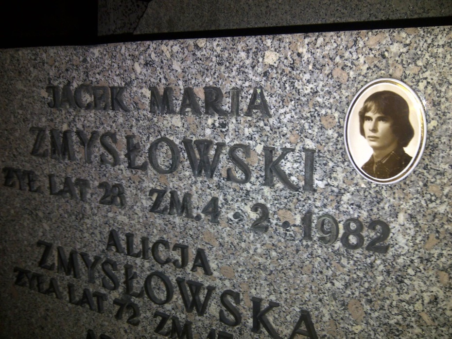 Jacek ZMYSŁOWSKI - pomnik na Cmentarzu Wilanowskim w Warszawie