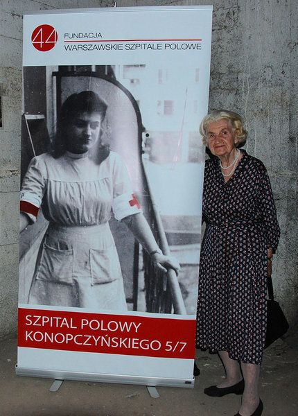 Jadwiga Skrzydłowska-Kozłowska na zdjęciu z 1944 r. i w lipcu 2012 r. fot. Bogna Janke