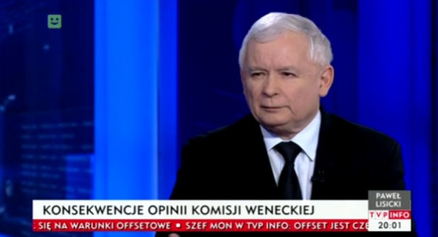 Jarosław Kaczyński w studio TVP INFO.