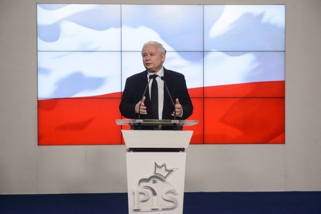 Prezes PiS Jarosław Kaczyński mówi o konieczności nowego traktatu europejskiego, fot. PAP/Jakub Kamiński