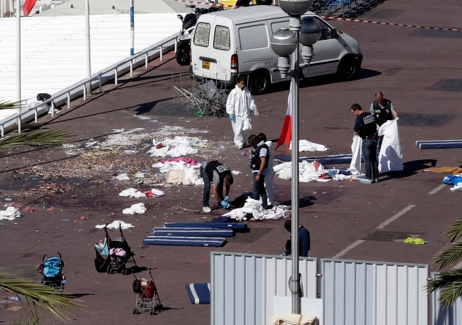 Miejsce zamachu w Nicei. Fot. PAP/EPA