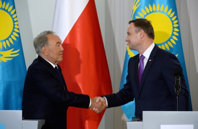 Andrzej Duda i Nursułtan Nazarbajew podczas konferencji prasowej po spotkaniu w Pałacu Prezydenckim. fot. PAP/Jacek Turczyk