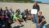 Plaża w Jastarni. Autor notki objaśnia studentom genezę Półwyspu Helskiego