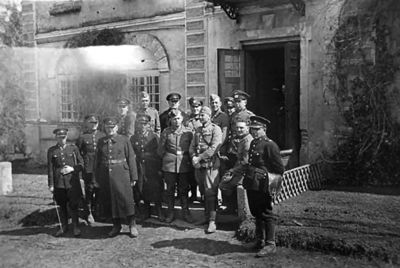 Tak wyglądał zazwyczaj posterunek policyjny - kilku Niemców, a reszta Polacy.