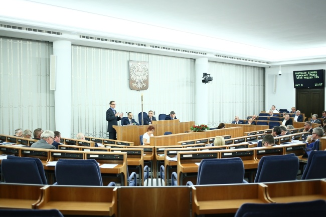 Posiedzenie senatu. fot. PAP/Leszek Szymański