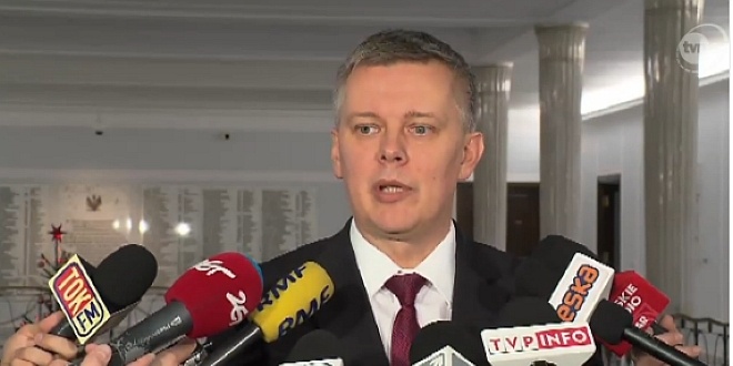 Tomasz Siemoniak przepraszał władze Słowacji za akcję w CEK, fot. TVN 24/kadr z filmu