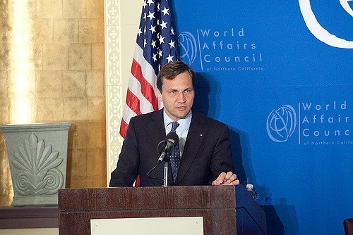 Radosław Sikorski na wykładzie w USA, fot. Flickr/World Affairs Council