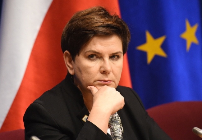 Premier Beata Szydło na szczycie w Brukseli, fot. PAP/Radek Pietruszka
