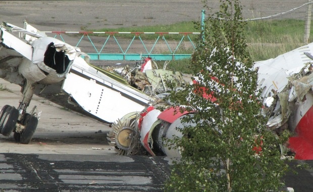 Katastrofa Tu-154 M nadal dzieli ekspertów, rodziny ofiar i dziennikarzy.