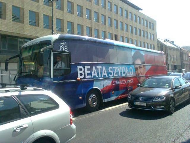 Było 45 minut po jedenastej w chwili gdy autobus z Beatą Szydło wyruszał z Warszawy do Leszna foto: Andrzej Budzyk