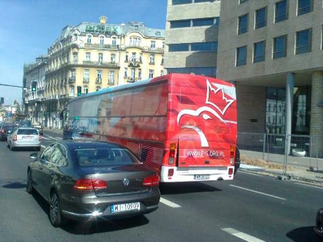O ile wiem to przejazdu Szydłobusa przez plac Trzech Krzyży nikt dotąd nie pokazał w sieci foto: Andrzej Budzyk