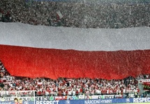 Gdyby polscy piłkarze mieli choć 25% zaangażowania co ich wierni kibice, byliby mistrzami! / Fot Google