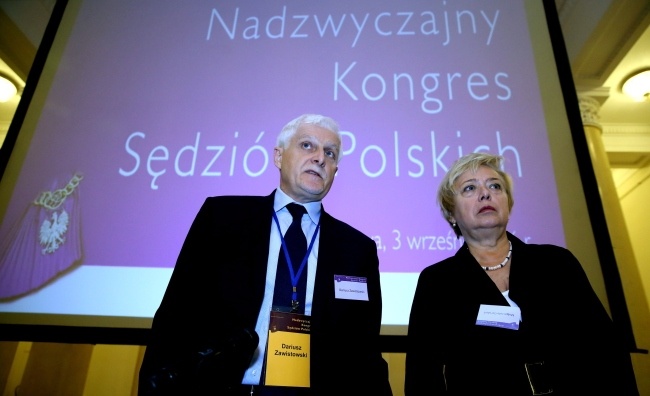 Przewodniczący KRS Dariusz Zawistowski i pierwsza prezes SN Małgorzata Gersdorf, fot. PAP/Tomasz Gzell