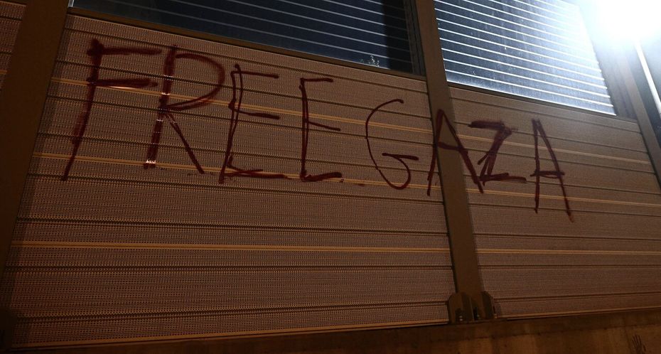 na zdjęciu: w Europie trwają protesty przeciwko działaniom Izraela w strefie Gazy. fot.  EPA/LUCA ZENNARO/ PAP/EPA.