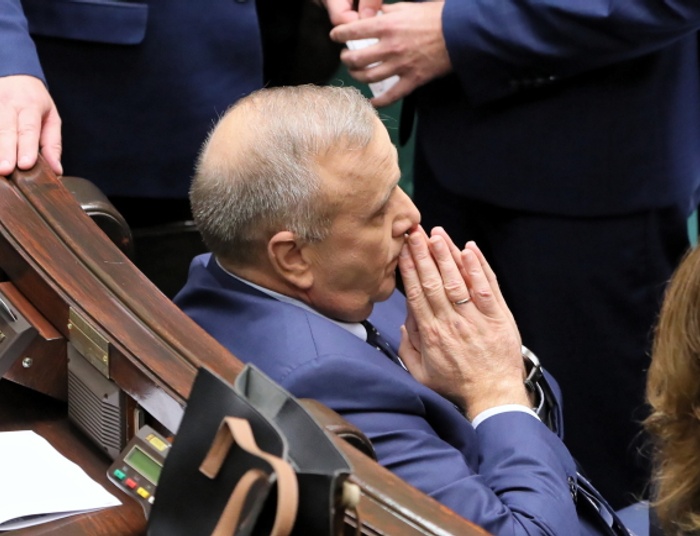 Opozycja totalna czy normalna?