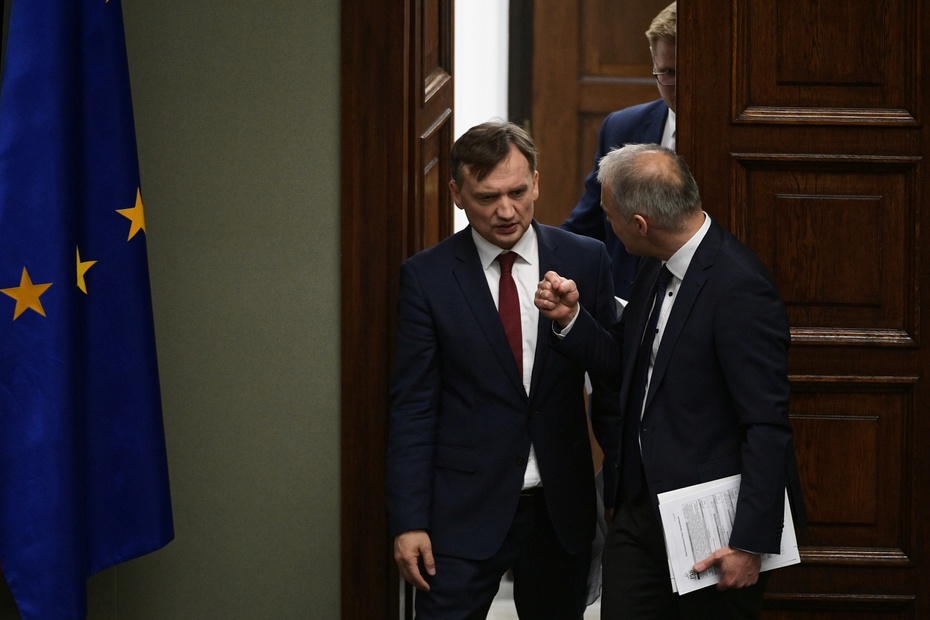 Czy Zbigniew Ziobro wybierze samodzielną drogę polityczną? Fot. PAP/Marcin Obara