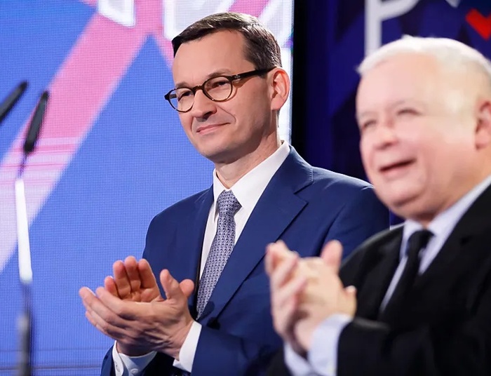 Czy Kaczyński „sprzedał” opozycję Tuskowi?