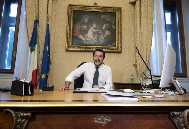 Wicepremier Matteo Salvini, nowy szef włoskiego MSW. Fot. PAP/EPA/Claudio Peri