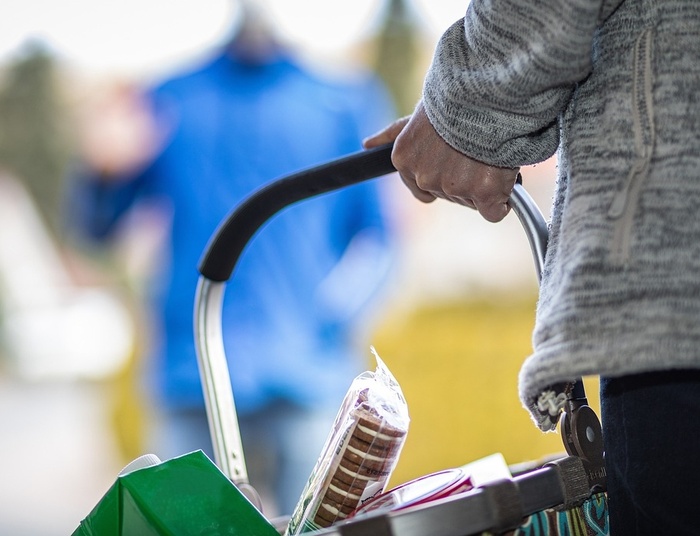 Polacy rzucili się do sklepów. Ceny zaraz poszybują