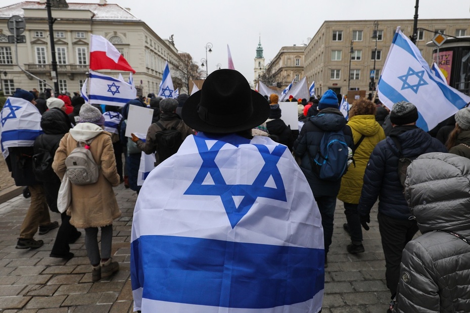 Manifestacja „Marsz dla Uwolnienia Zakładników, Marsz Przeciw Antysemityzmowi” na Krakowskim Przedmieściu w Warszawie