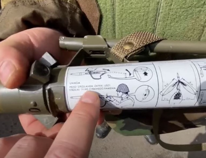 RPG Komar i rosyjscy językoznawcy w mundurach