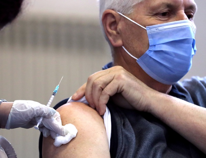 Zatwierdzono kolejną szczepionkę na COVID-19!