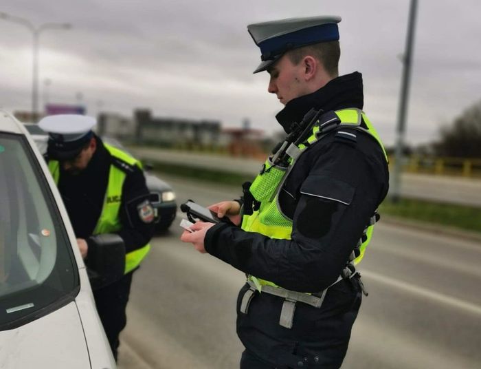 Szykuj się na wzmożone kontrole policji. Można stracić sporo pieniędzy i dokumenty
