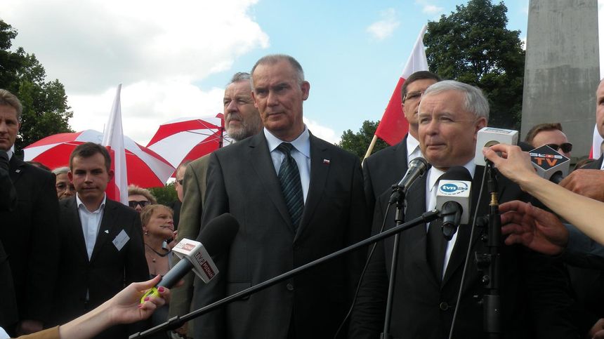 Z lewej: Tadeusz Dziuba, szef poznańskiego PiS, prawdopodobny kandydat na pierwsze miejsce na liście kandydatów PiS do Sejmu RP