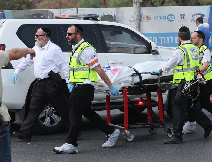 Brutalny zamach w Jerozolimie. Palestyńczycy z Hamasu strzelali seriami do ludzi