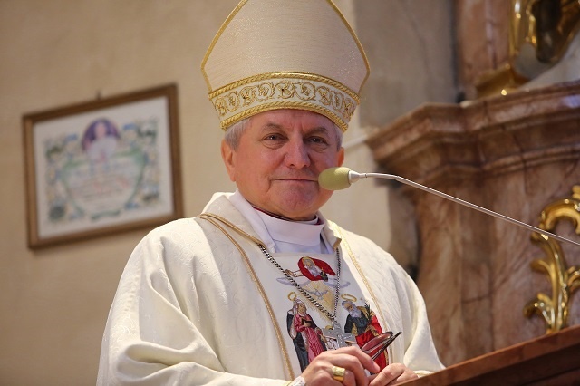 Biskup Edward Janiak. Fot. PAP