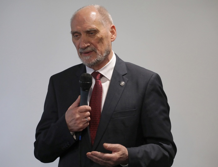 "Powrót do Smoleńska na sztandarach to błąd PiS". Politolog wyjaśnia, dlaczego