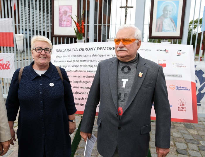 Drużyna Wałęsy będzie pilnować wyborów parlamentarnych. "Odsuńcie od władzy złych ludzi"