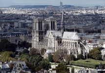 Katedra Notre Dame w Paryżu. Fot. PAP/EPA/ETIENNE LAURENT