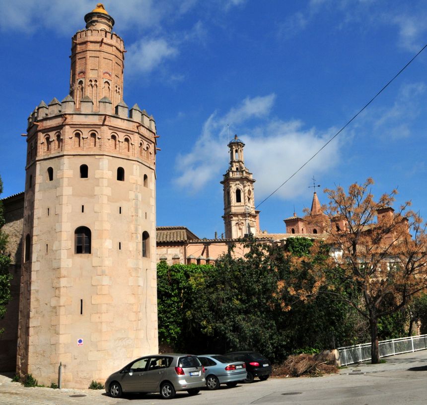 Złota wieża  w Sewilli / Pueblo Espanyol /