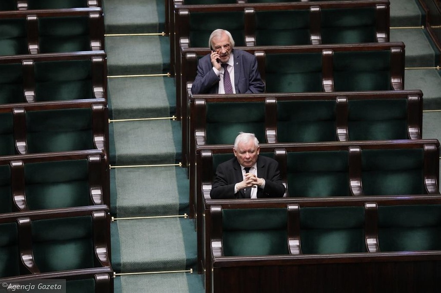 Dlaczego Jarosław Kaczyński boi się smartfonów?