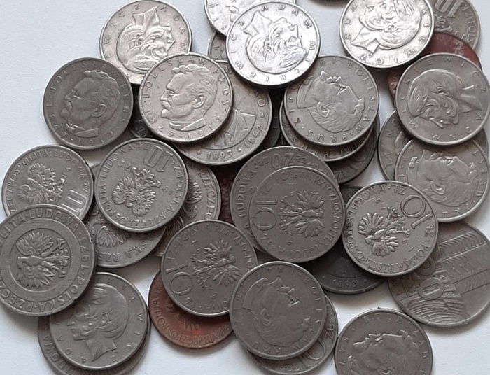 Tysiące złotych za popularne monety z PRL. Ekspert demaskuje fenomen