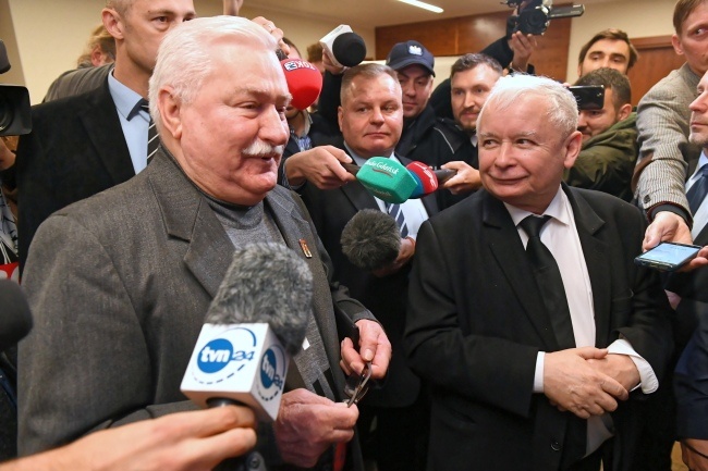 Lech Wałęsa i Jarosław Kaczyński w gdańskim sądzie, fot. PAP/Adam Warżawa