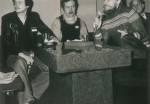 W środku - Zbigniew Onyszkiewicz, po prawej jeden z przewodniczących regionalnej NSZZ Solidarność