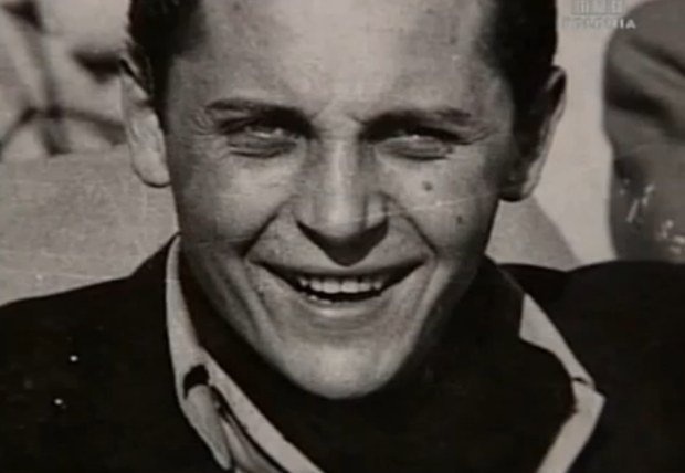 Zdzisław Maklakiewicz. Kadr z filmu, zdjęcie fotosisty ekipy filmowej