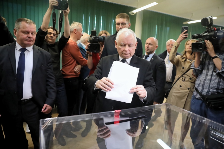 Jarosław Kaczyński i PiS zwycięzcami wyborów do Parlamentu Europejskiego. Fot. PAP/Tomasz Gzell
