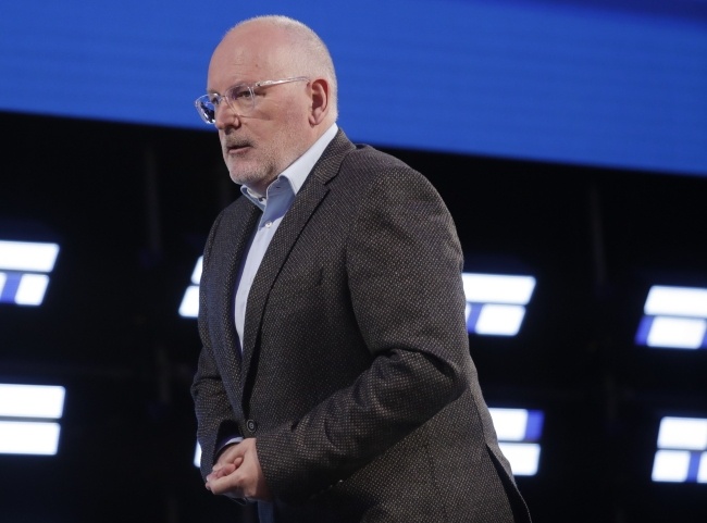 Kandydatura Fransa Timmermansa na szefa KE jest kością niezgody, fot. PAP/EPA/OLIVIER HOSLET