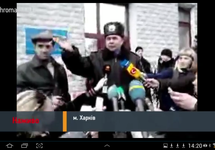 Rektor Akademii Spraw wewnętrznych Ukrainy na briefingu, ludzie blokują wyjazd kursantów do Kijowa